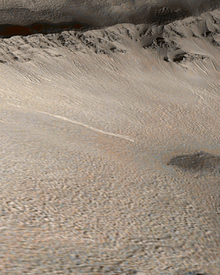 Colorized view of the new light-toned gully deposit.